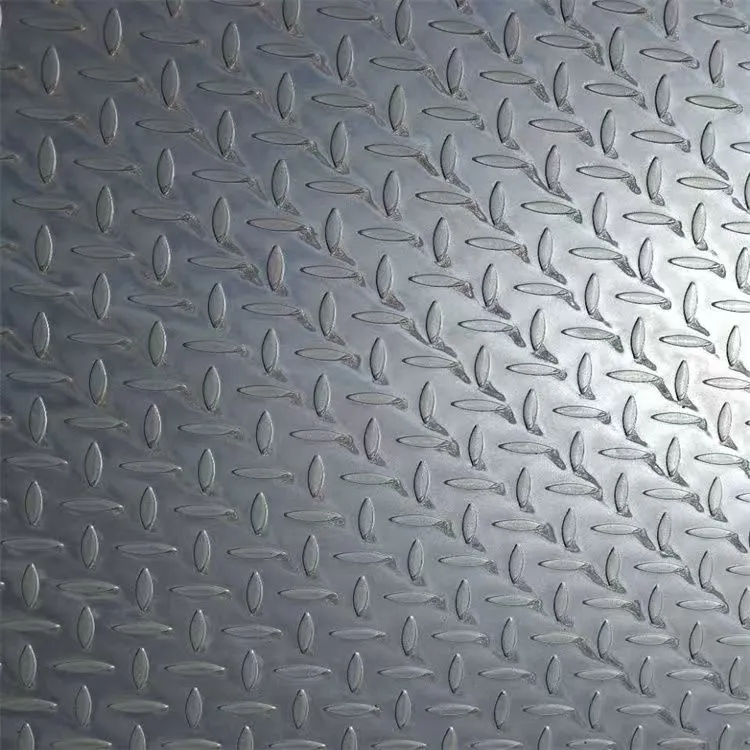 Plat Baja Kotak-kotak Plat Baja Kotak-kotak